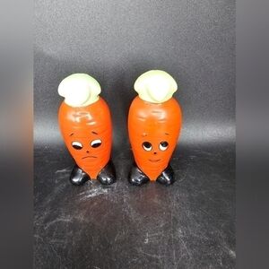 Vintage carrot‎ salt and pepper shakers